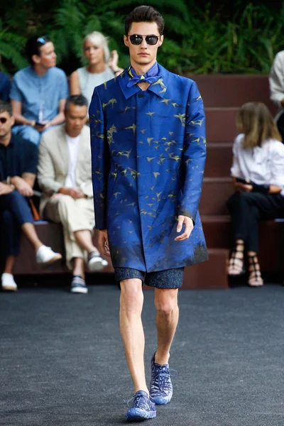 Look 1